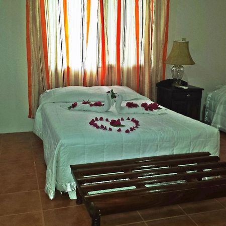 The Log Cab-Inn San Ignacio Quarto foto