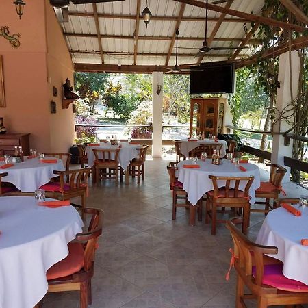 The Log Cab-Inn San Ignacio Exterior foto